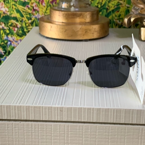 American eagle Sunglasses - Picture 10 of 13